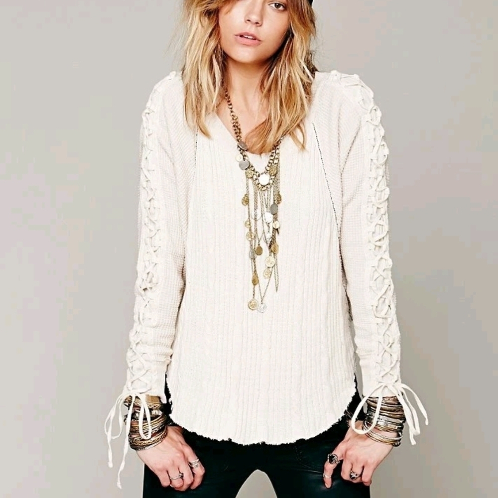 Free People New Romantics Lace-Up Sleeve High Low Boho Knit Thermal Top S
